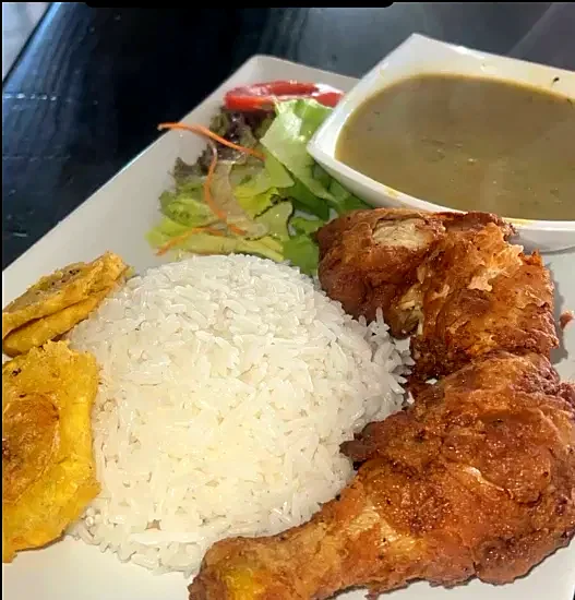Pollo frito amb arròs i sopa